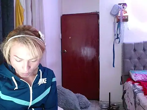 skarleth hot21 online show from 3, 2, 2026