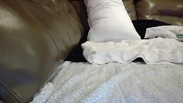 Snapshot of kinkyteenjt chatting on 23, 12, 2025 kinkyteenjt online show from 23, 12, 2025