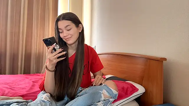 Snapshot of Cuteviola chatting on 2, 10, 2025 Cuteviola online show from 2, 10, 2025