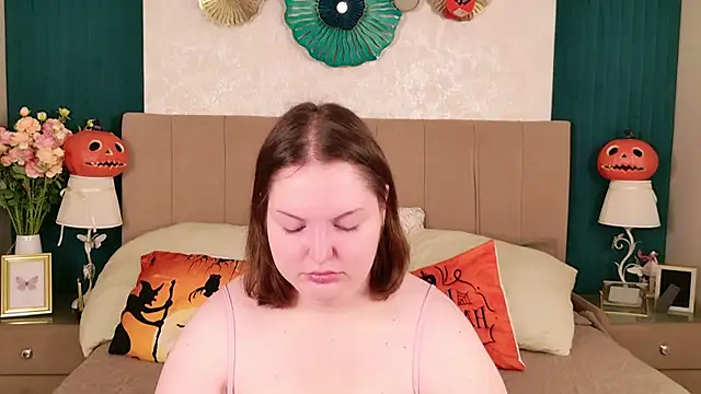 Snapshot of Vanessa_Rise chatting on 22, 10, 2025 Vanessa Rise online show from 22, 10, 2025