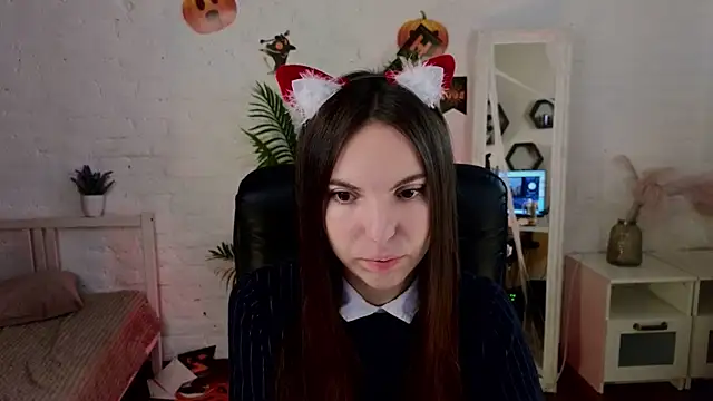 gracedonovan online show from 24, 10, 2025