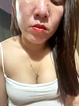 Snapshot of Luna-ass chatting on 6, 11, 2025 Luna-ass online show from 6, 11, 2025