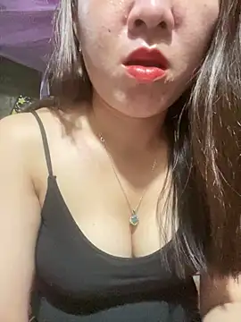 Snapshot of Luna-ass chatting on 11, 11, 2025 Luna-ass online show from 11, 11, 2025