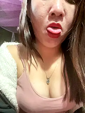 Snapshot of Luna-ass chatting on 24, 11, 2025 Luna-ass online show from 24, 11, 2025