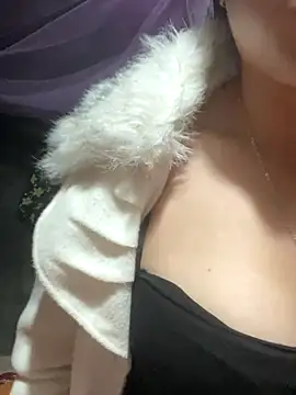 Snapshot of Luna-ass chatting on 3, 12, 2025 Luna-ass online show from 3, 12, 2025