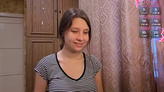 Snapshot of QutieDaSweet chatting on 2, 12, 2025 QutieDaSweet online show from 2, 12, 2025