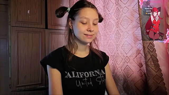 Snapshot of QutieDaSweet chatting on 14, 12, 2025 QutieDaSweet online show from 14, 12, 2025