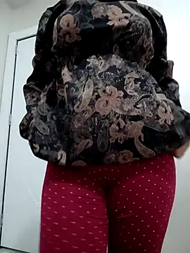 Snapshot of elif25 chatting on 23, 10, 2025 elif25 online show from 23, 10, 2025