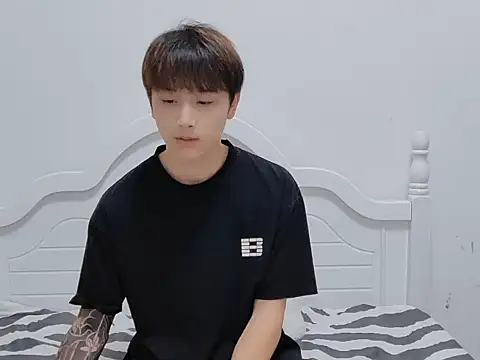 Snapshot of xiaoyi2563 chatting on 14, 9, 2025 xiaoyi2563 online show from 14, 9, 2025