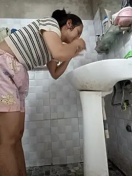 Snapshot of Na_xx chatting on 17, 10, 2025 Na xx online show from 17, 10, 2025