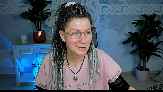 Snapshot of UmaSpace chatting on 3, 11, 2025 UmaSpace online show from 3, 11, 2025