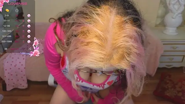 JuicyLullu online show from 21, 9, 2025