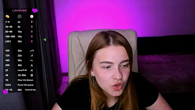 Snapshot of red__dizzy chatting on 19, 9, 2025 red dizzy online show from 19, 9, 2025