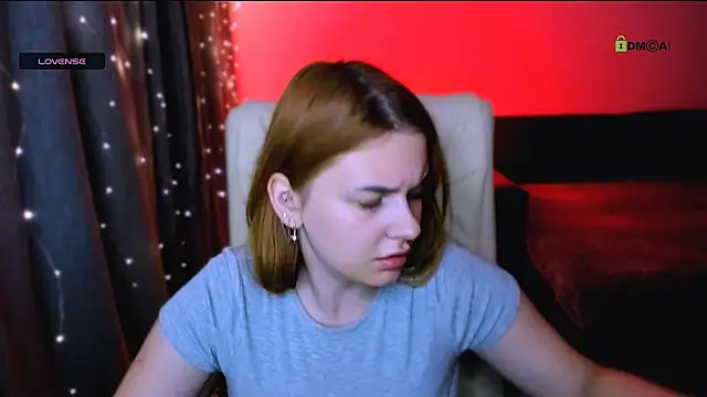 Snapshot of red__dizzy chatting on 5, 11, 2025 red dizzy online show from 5, 11, 2025