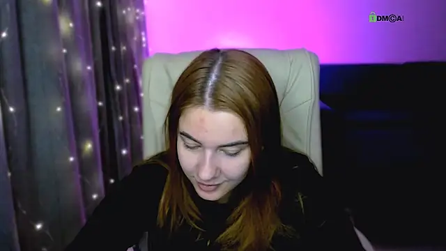 Snapshot of red__dizzy chatting on 8, 11, 2025 red dizzy online show from 8, 11, 2025