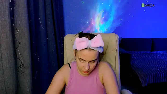 Snapshot of red__dizzy chatting on 23, 11, 2025 red dizzy online show from 23, 11, 2025