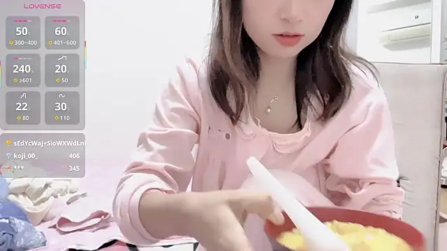 Snapshot of RIjiejie2 chatting on 17, 10, 2025 RIjiejie2 online show from 17, 10, 2025