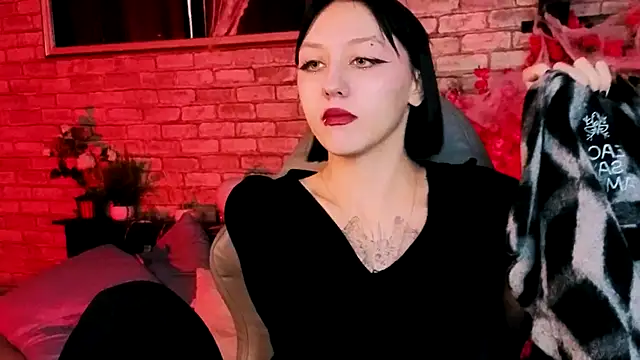 Snapshot of AdeliceLenoir chatting on 21, 10, 2025 AdeliceLenoir online show from 21, 10, 2025