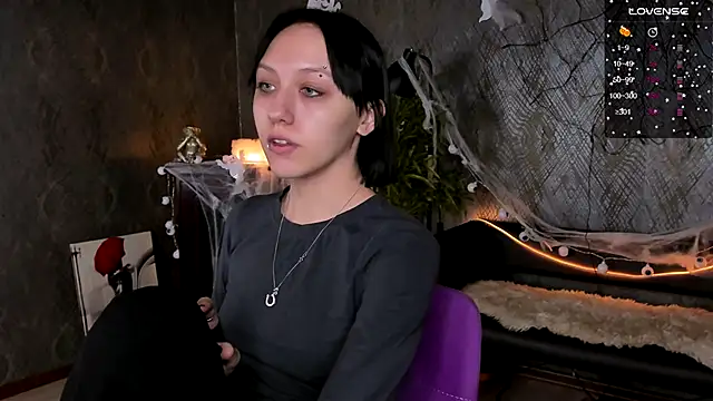 Snapshot of AdeliceLenoir chatting on 1, 11, 2025 AdeliceLenoir online show from 1, 11, 2025