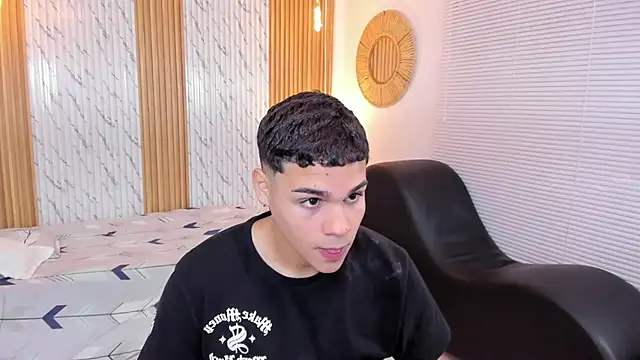 james jonnes online show from 2, 10, 2025