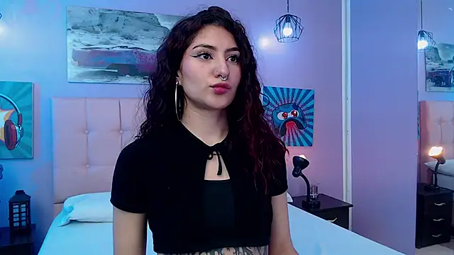 Snapshot of Sabriinaa_Foxx chatting on 12, 10, 2025 Sabriinaa Foxx online show from 12, 10, 2025