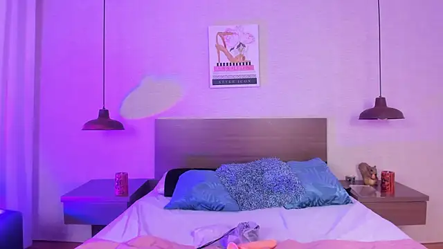 Snapshot of cloehill_ chatting on 28, 10, 2025 cloehill  online show from 28, 10, 2025