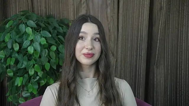 Snapshot of ZeniaEschette chatting on 15, 9, 2025 ZeniaEschette online show from 15, 9, 2025