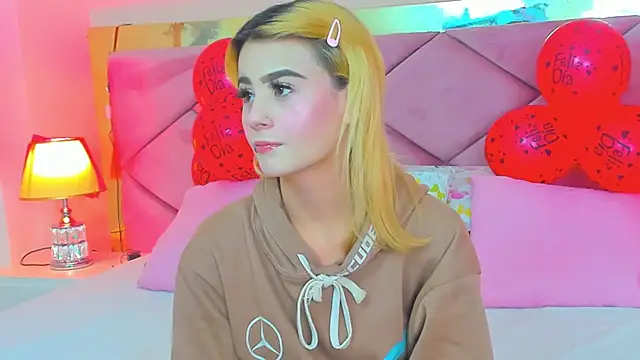 ChloeLaurentt online show from 3, 3, 2026