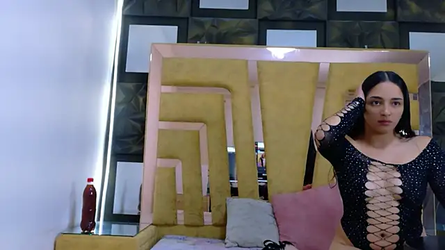 Snapshot of CailinANDrouse chatting on 3, 10, 2025 CailinANDrouse online show from 3, 10, 2025