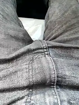 lickingspecilist online show from 5, 11, 2025