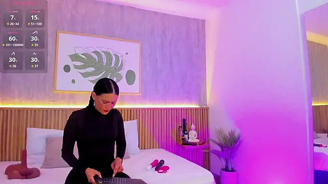 Coco-balenciaga online show from 20, 9, 2025