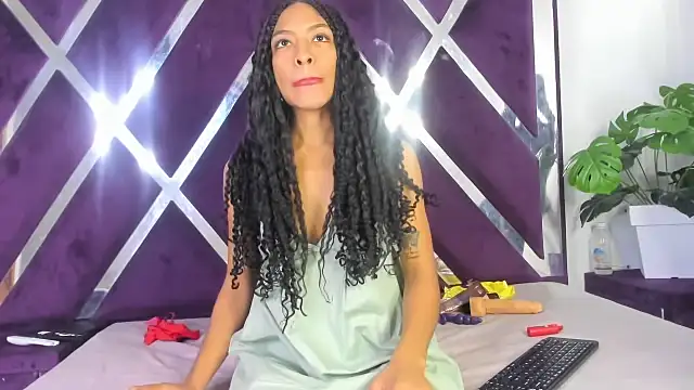 Snapshot of angelkyraasm chatting on 4, 11, 2025 angelkyraasm online show from 4, 11, 2025