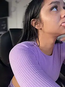 Snapshot of Isabella-Teen chatting on 2, 5, 2026 Isabella-Teen online show from 2, 5, 2026