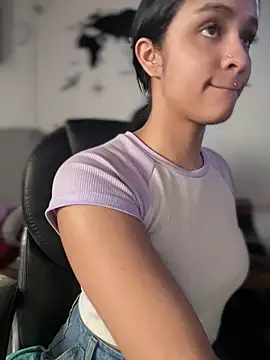 Snapshot of Isabella-Teen chatting on 11, 5, 2026 Isabella-Teen online show from 11, 5, 2026