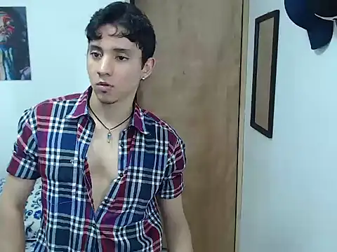 Snapshot of your_boy_hot chatting on 24, 9, 2025 your boy hot online show from 24, 9, 2025