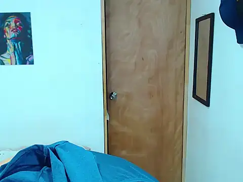 Snapshot of your_boy_hot chatting on 5, 11, 2025 your boy hot online show from 5, 11, 2025