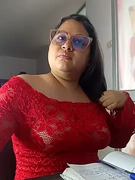 Chiki hot92 online show from 4, 11, 2025