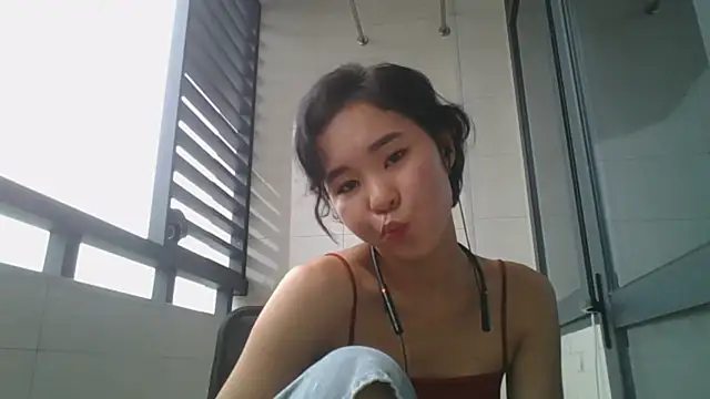 Snapshot of JennyCarpenter chatting on 4, 10, 2025 JennyCarpenter online show from 4, 10, 2025