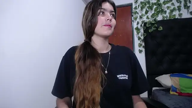 Snapshot of isabel_09 chatting on 11, 10, 2025 isabel 09 online show from 11, 10, 2025