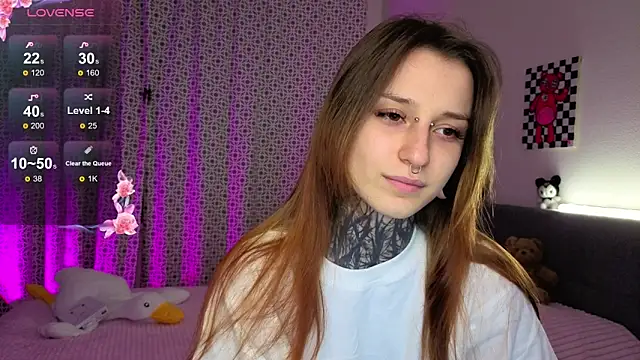 Snapshot of LilithPoison chatting on 19, 10, 2025 LilithPoison online show from 19, 10, 2025