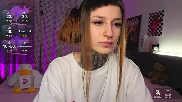 Snapshot of LilithPoison chatting on 1, 11, 2025 LilithPoison online show from 1, 11, 2025