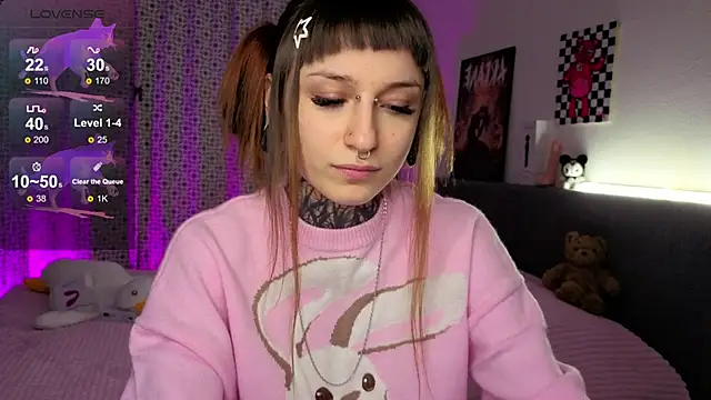 Snapshot of LilithPoison chatting on 26, 11, 2025 LilithPoison online show from 26, 11, 2025