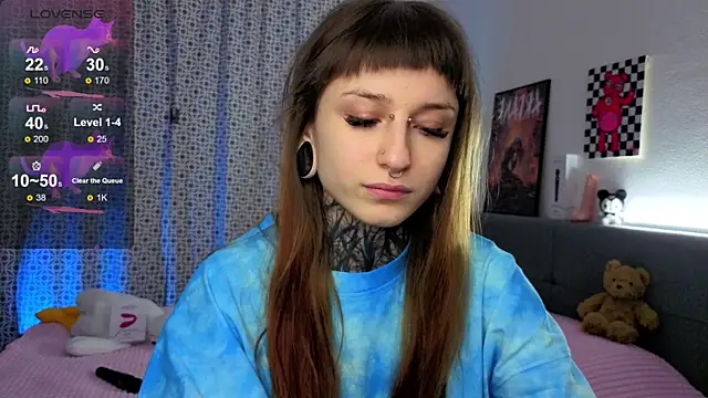 Snapshot of LilithPoison chatting on 28, 11, 2025 LilithPoison online show from 28, 11, 2025