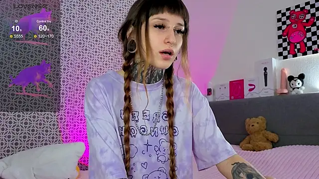 Snapshot of LilithPoison chatting on 15, 1, 2026 LilithPoison online show from 15, 1, 2026