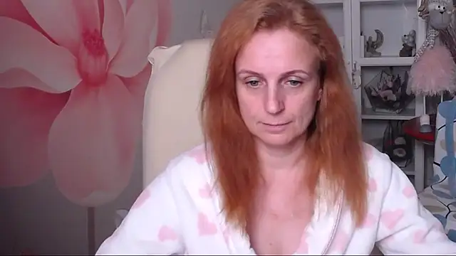 Snapshot of Venus_love1 chatting on 15, 5, 2026 Venus love1 online show from 15, 5, 2026