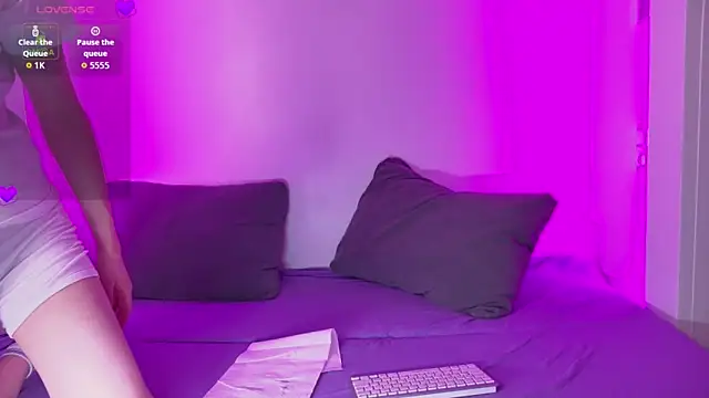 HeejinWang online show from 28, 3, 2026