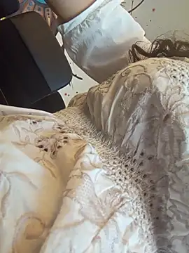 Snapshot of estradiolist chatting on 24, 3, 2026 estradiolist online show from 24, 3, 2026