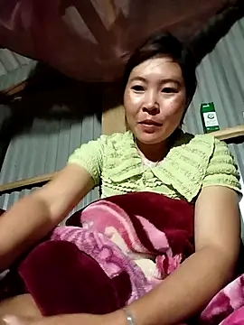 Snapshot of Siathong chatting on 21, 9, 2025 Siathong online show from 21, 9, 2025