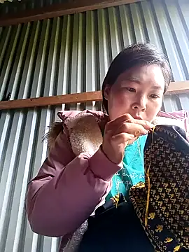 Snapshot of Siathong chatting on 2, 10, 2025 Siathong online show from 2, 10, 2025