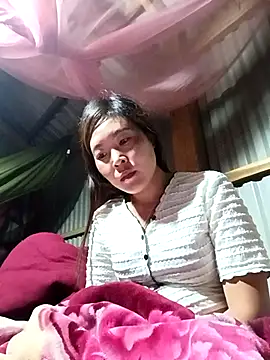 Snapshot of Siathong chatting on 17, 10, 2025 Siathong online show from 17, 10, 2025